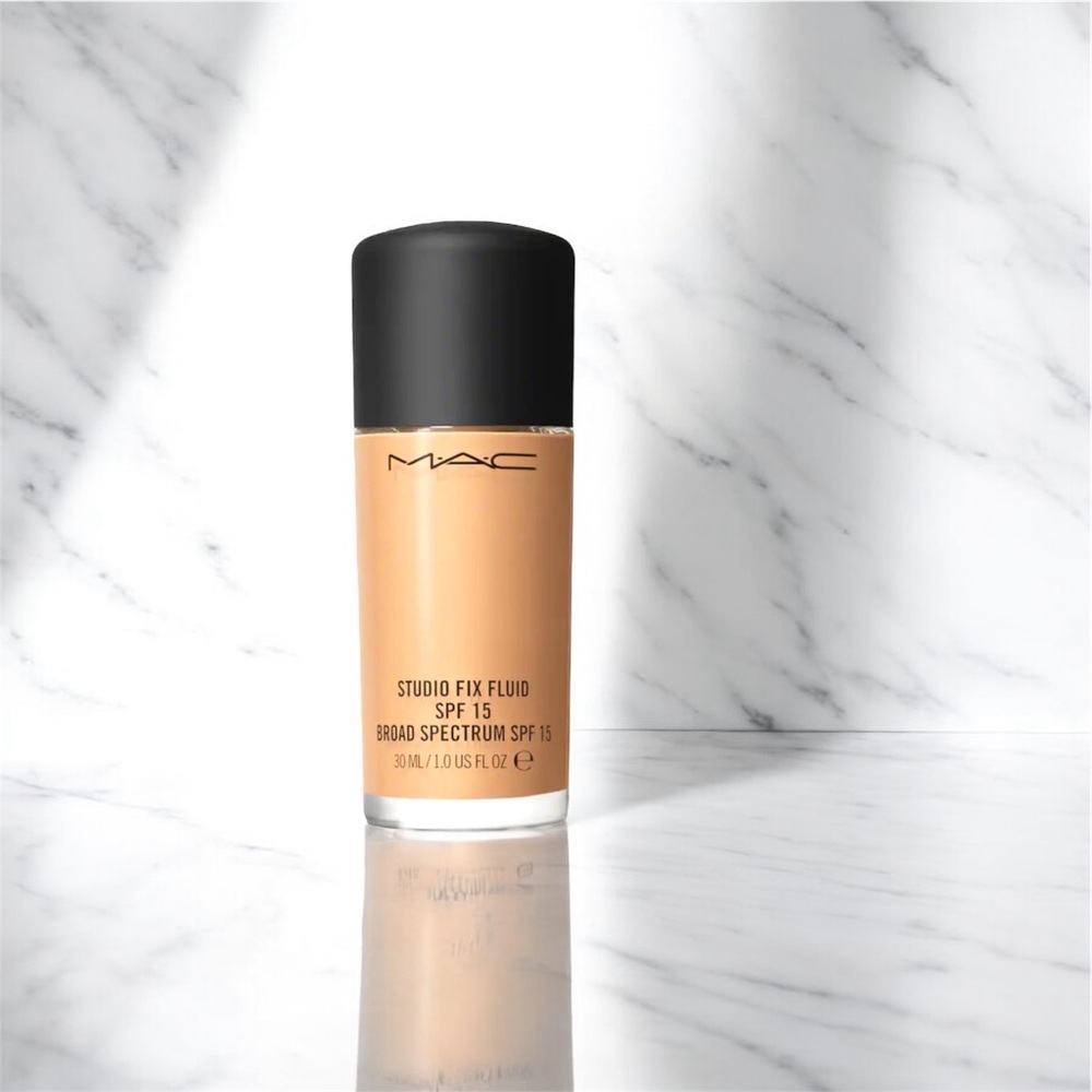 MAC Cosmetics Studio Fix Fluid Foundation SPF 15 - Tan
